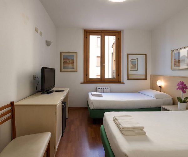 hotel-holiday-prime-montecatini-terme-le-camere (1)